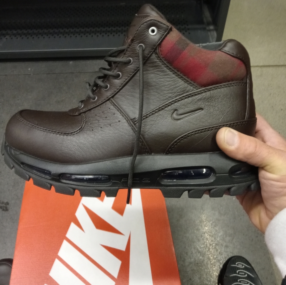 Nike boots